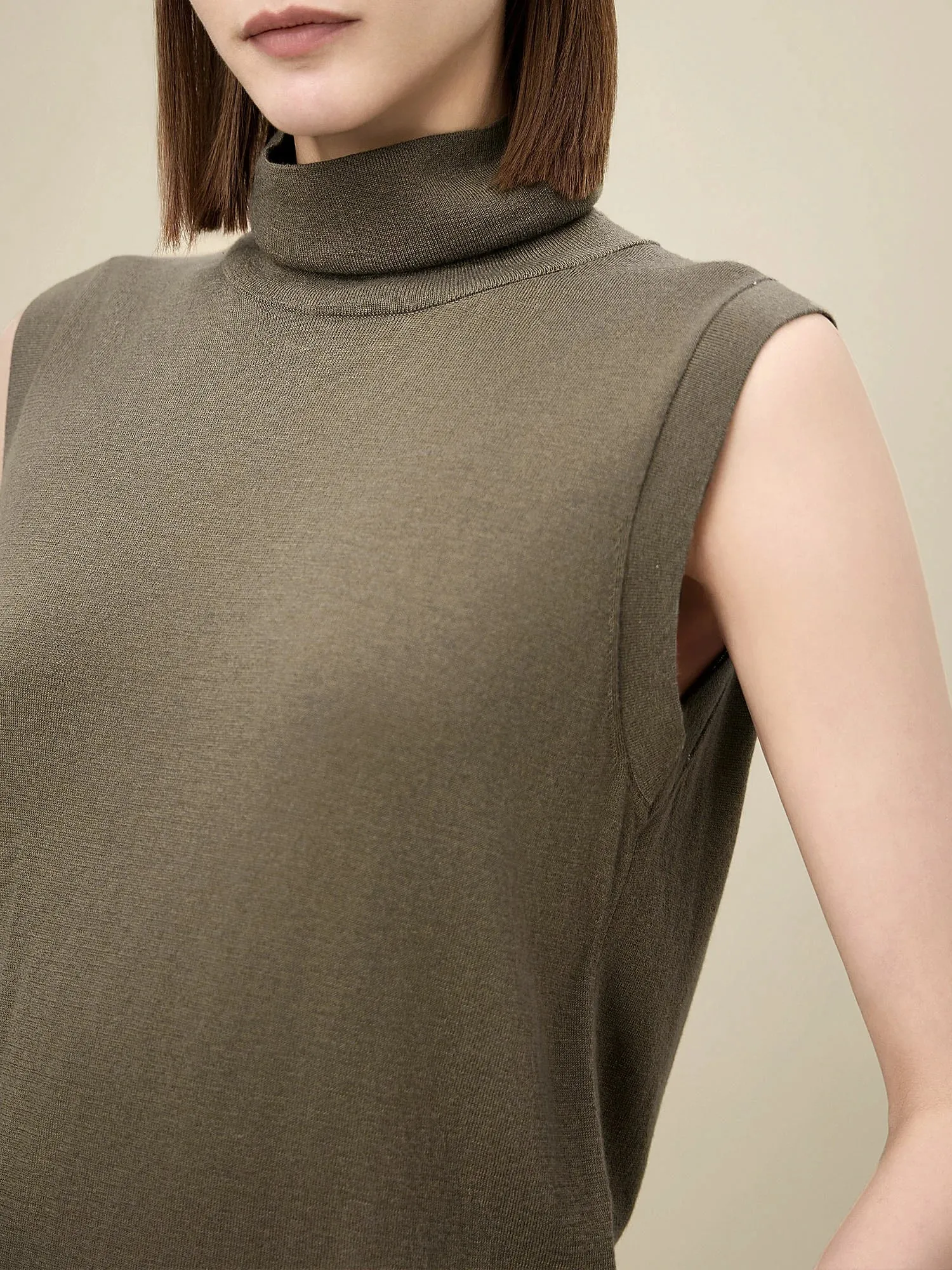 Amoretu Wool Sleeveless Turtleneck Knitted Sweater Tank Top