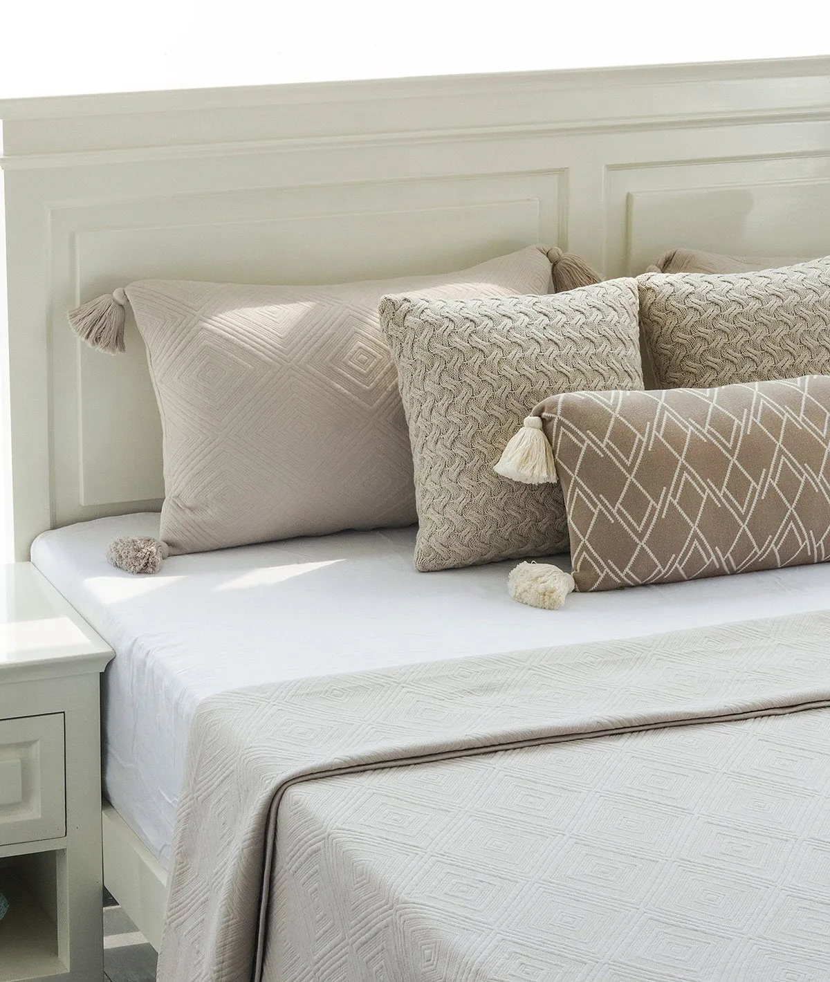 Aysel - Pale Whisper Color 100% Cotton Knitted King Size Bed Cover with 2 Pillow Cover (Set of 3)