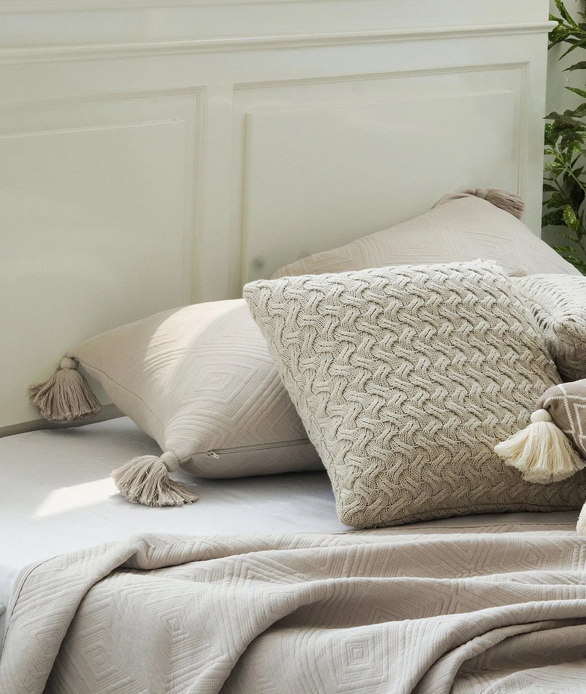 Aysel - Pale Whisper Color 100% Cotton Knitted King Size Bed Cover with 2 Pillow Cover (Set of 3)