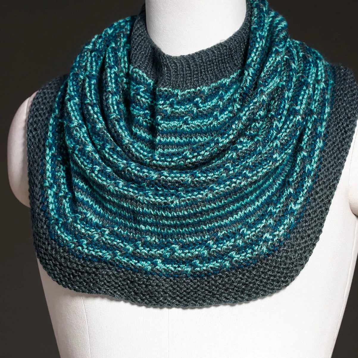Blue - Kumaun Hand Knitted Woolen Cowl