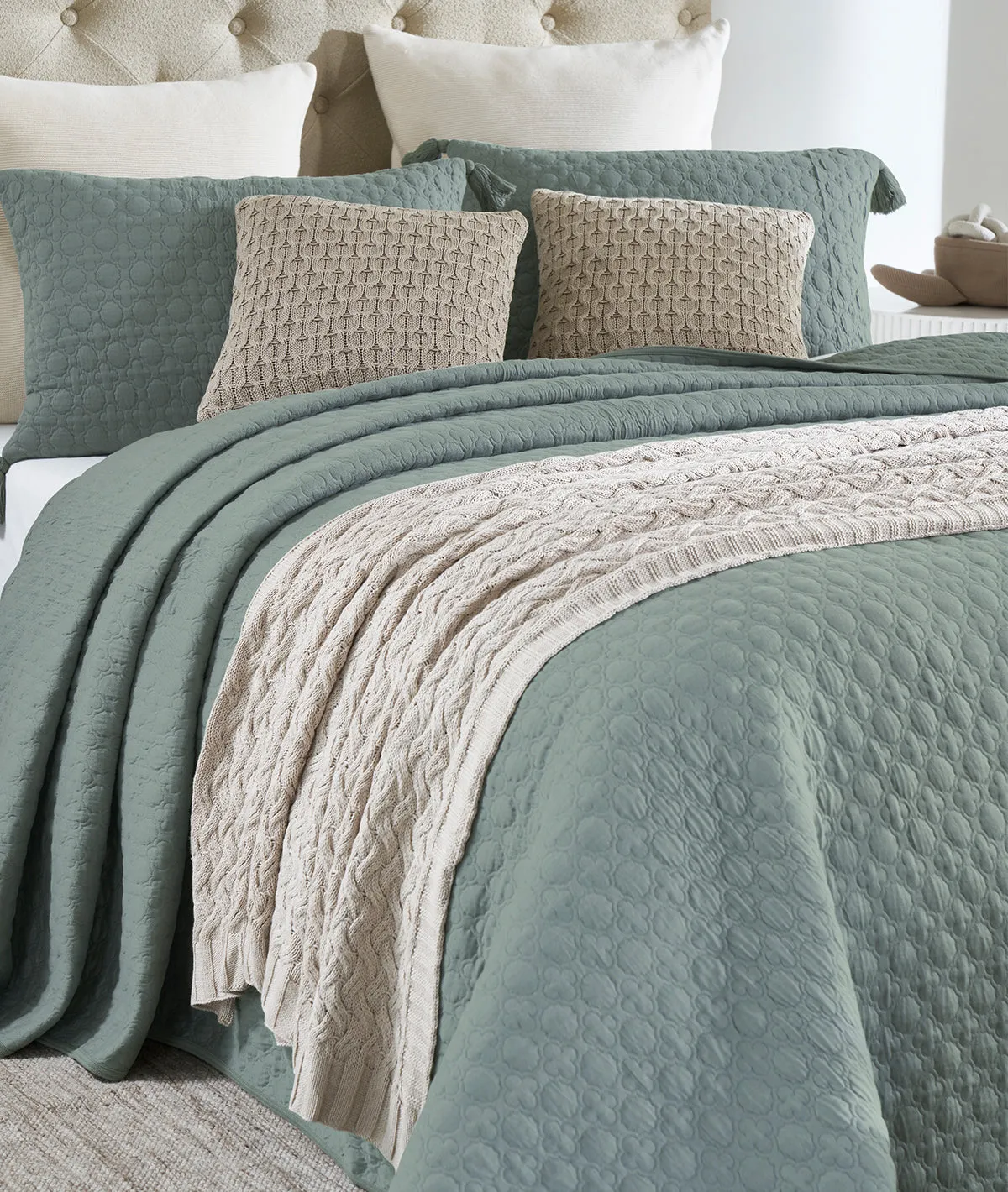 Bubbly - Ryegrass Color 100% Cotton Knitted King Size Double Bed Bedcover with 2 Pillow Cover Set