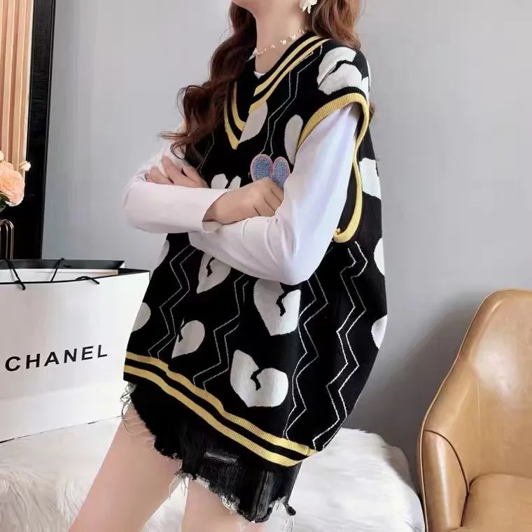 Chic streetwear college style retro vest sleeveless sweater heart deco pastel kawaii loose pullover