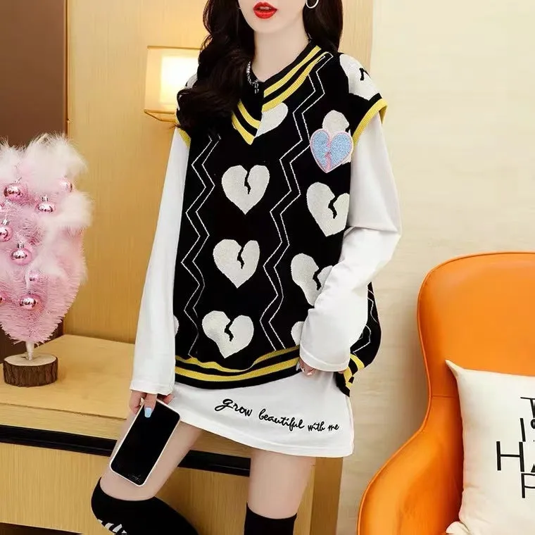 Chic streetwear college style retro vest sleeveless sweater heart deco pastel kawaii loose pullover
