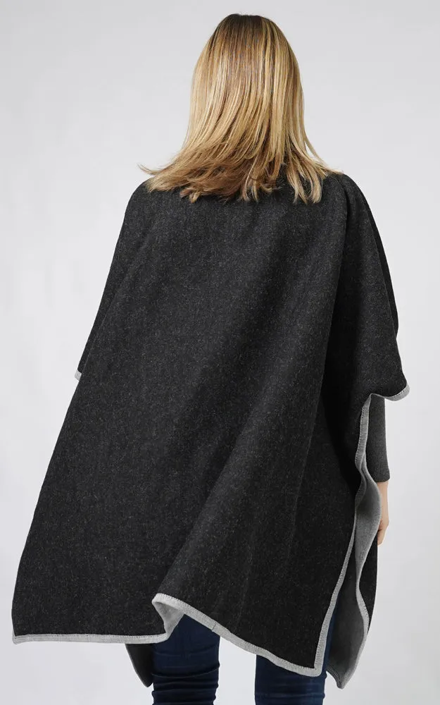 EVT10820 CONTRAST TRIM ZIP-UP CAPE