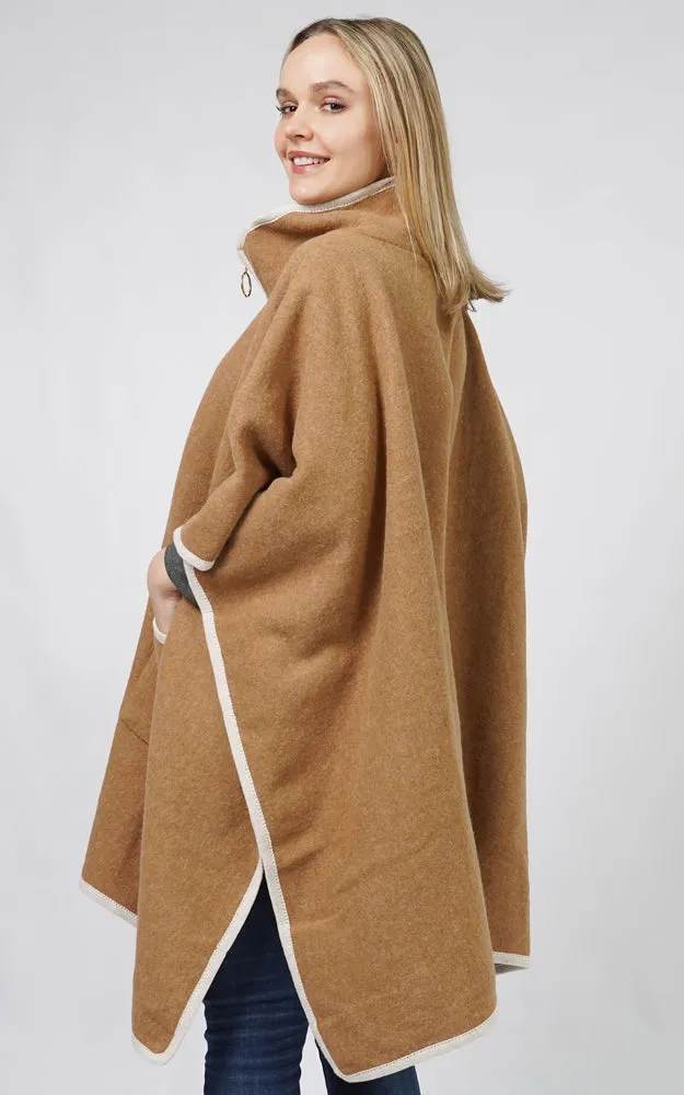 EVT10820 CONTRAST TRIM ZIP-UP CAPE