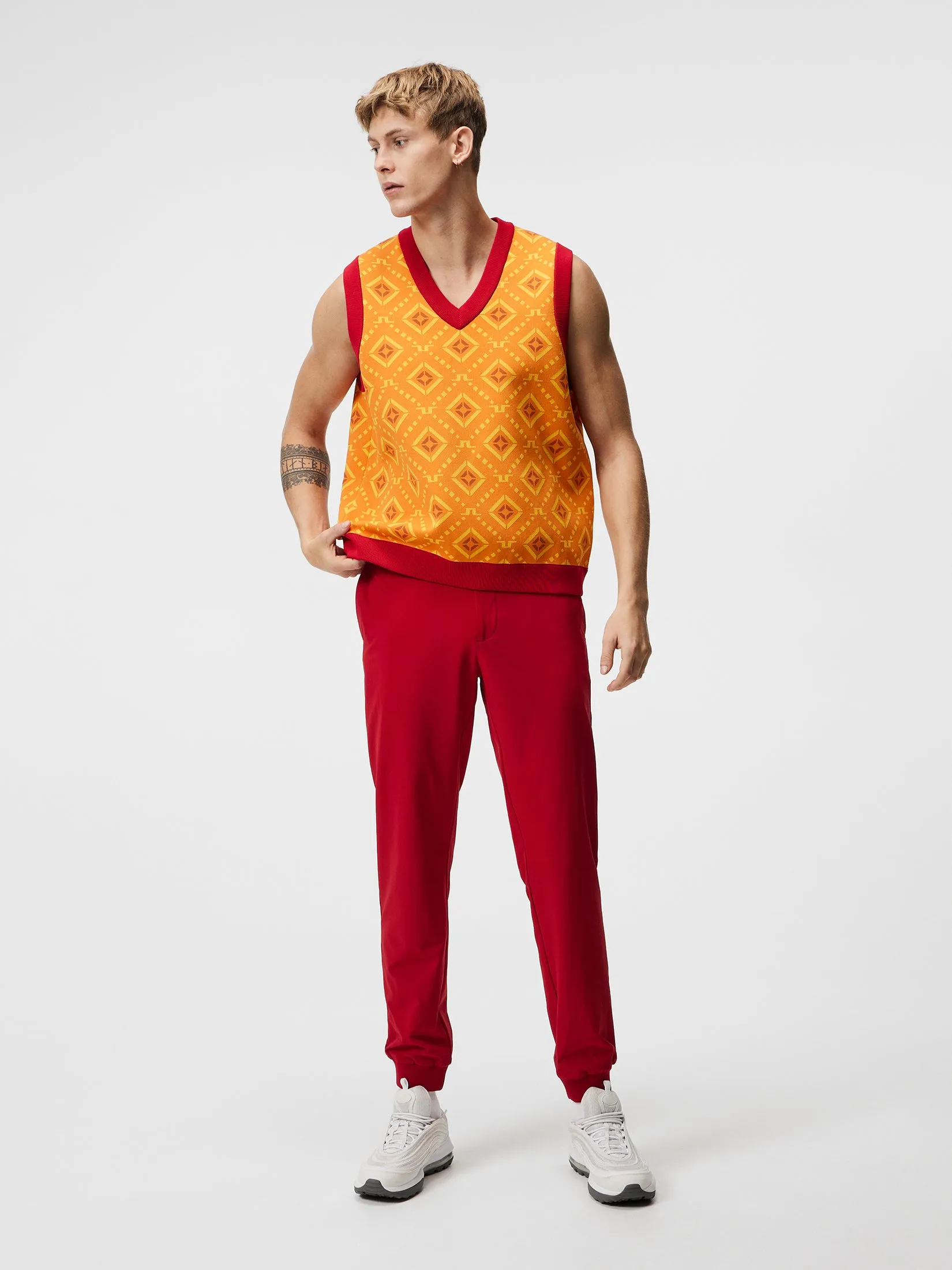 Jack Knitted Vest / Orange Diamond logo