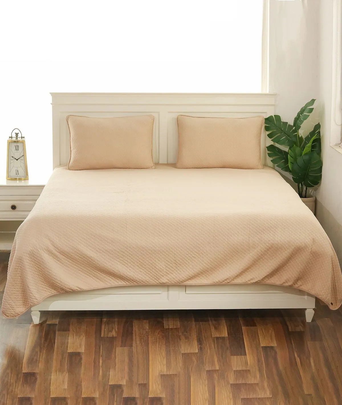 Quardline Oat 100% Cotton Knitted With Polyester Filled King Size Bed Cover With 2 Pillow Covers (Set of 3 Pcs)