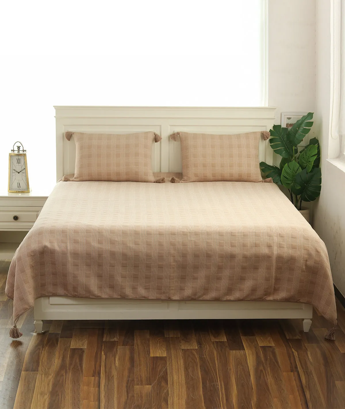 Tartan Check 100% Cotton Knitted With Polyester Filled King Size Bed Cover With 2 Pillow Covers(Set of 3 Pcs)
